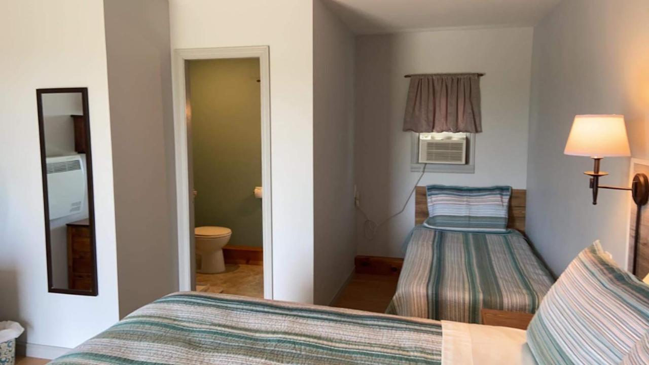 Lakeview Motel Jemseg Buitenkant foto