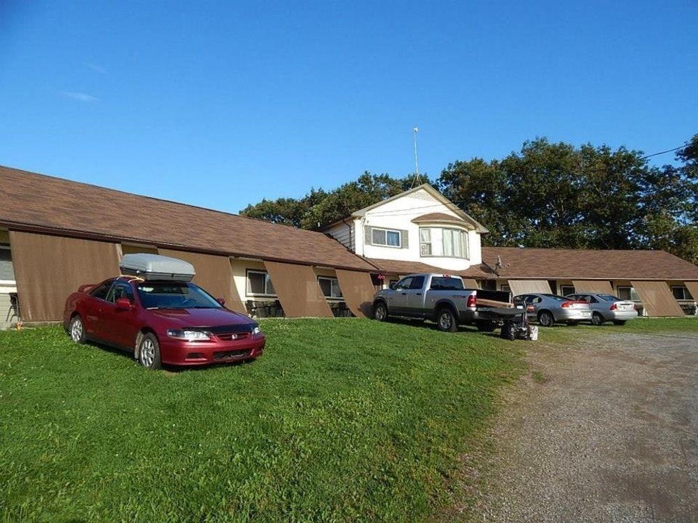 Lakeview Motel Jemseg Buitenkant foto